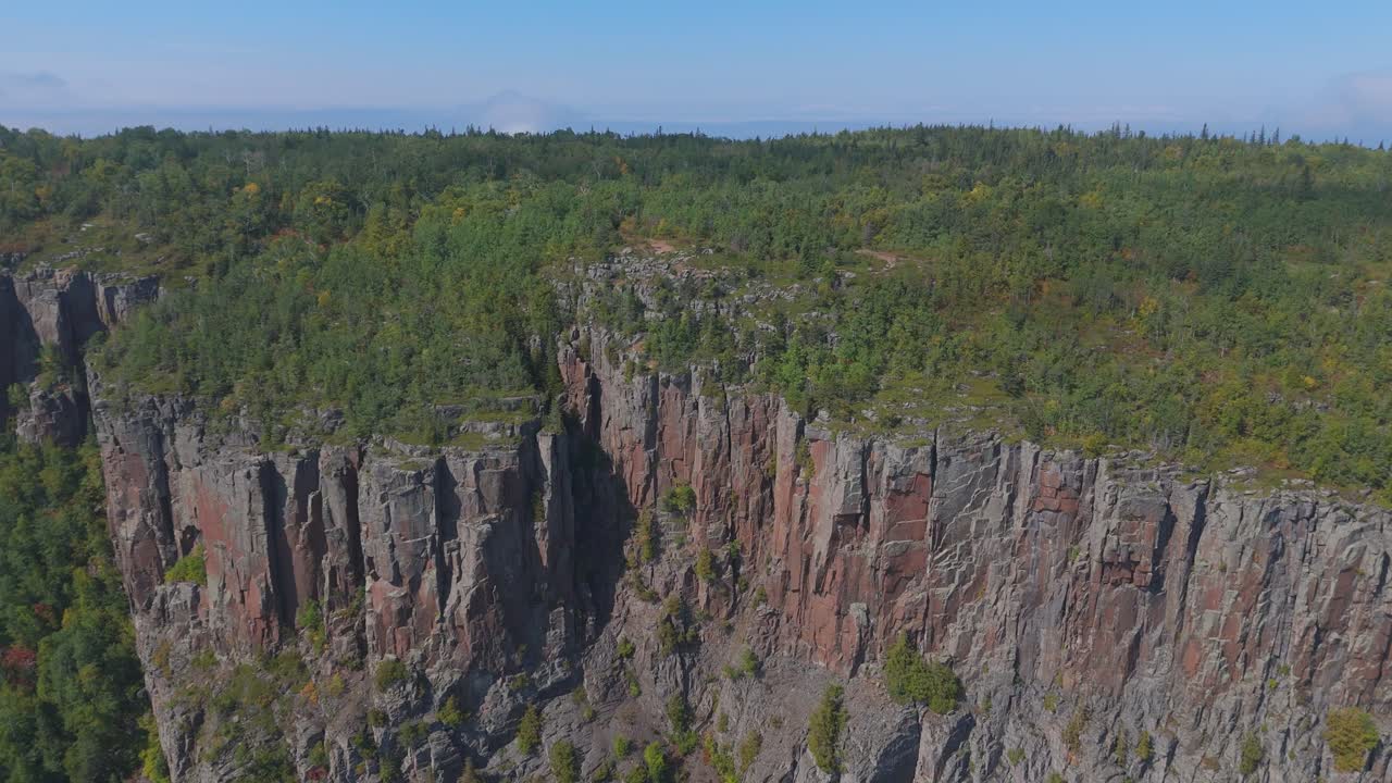 Vertical drop cliffs at Sleeping Giant Provincial park
