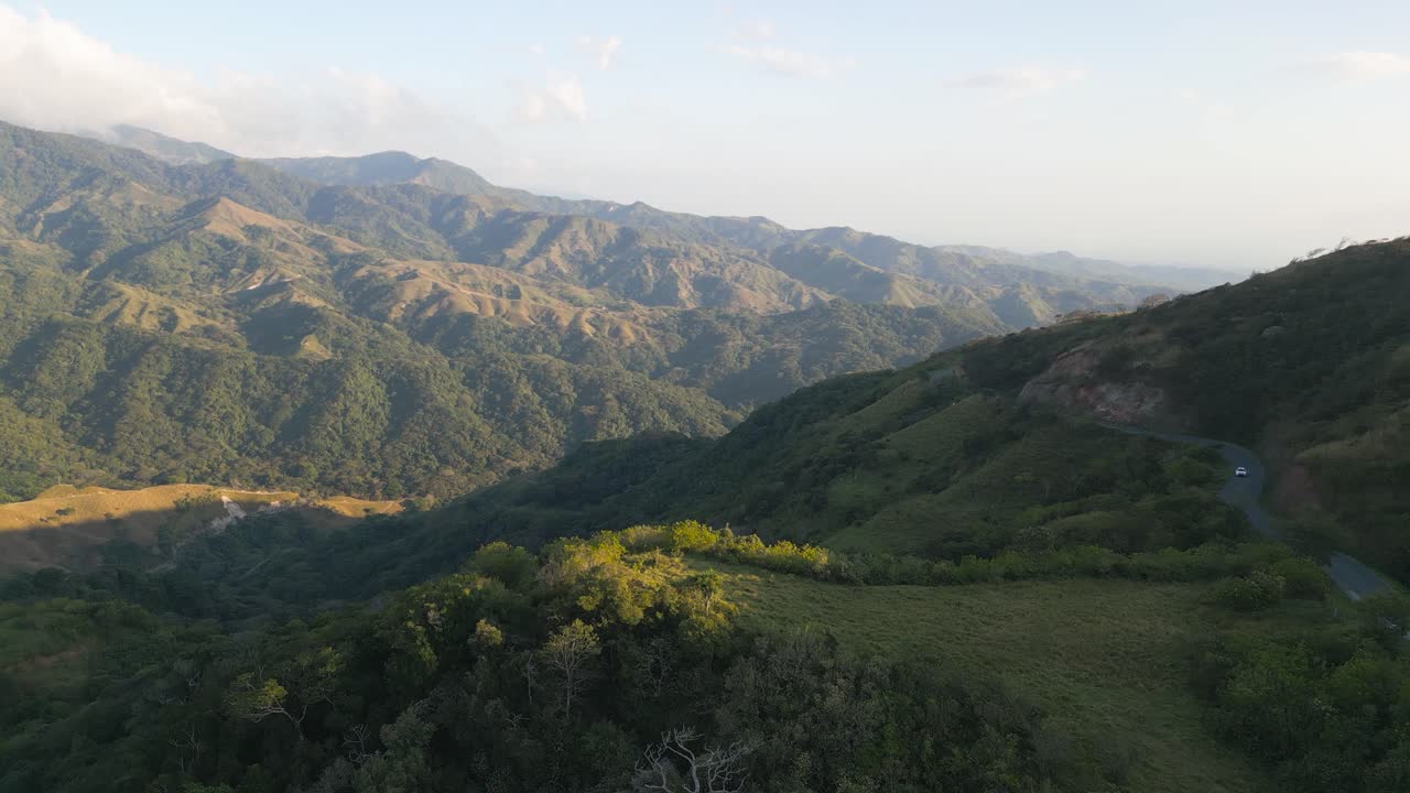 끝없는 녹색 산 계곡 풍경, 몬테베르데, 코스타리카, 중앙 아메리카