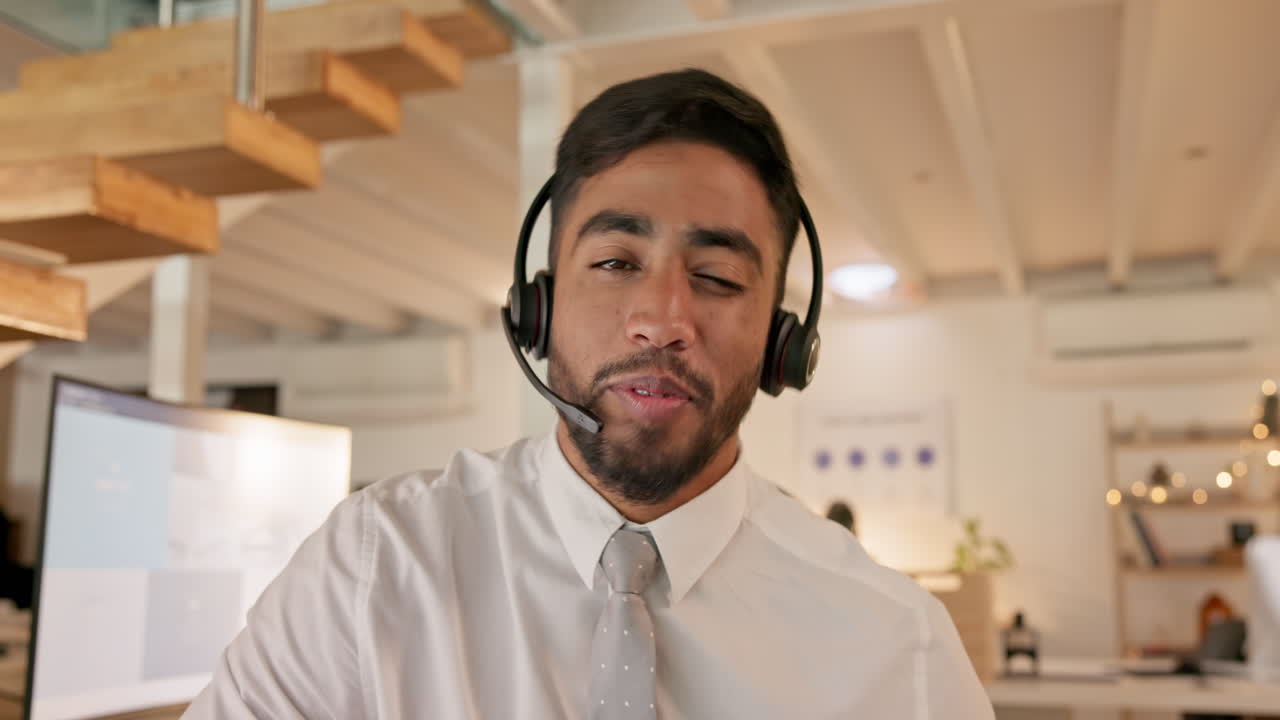 centro de llamadas, cara y hombre de negocios