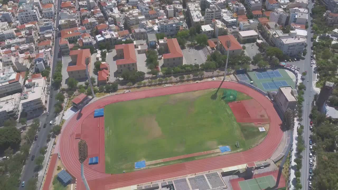 vista aérea panorámica desde arriba de la ciudad de chania, isla de creta, grecia