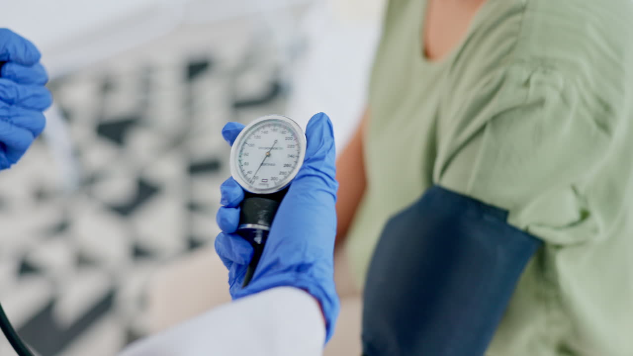 의사, 혈압 및 노인 여성