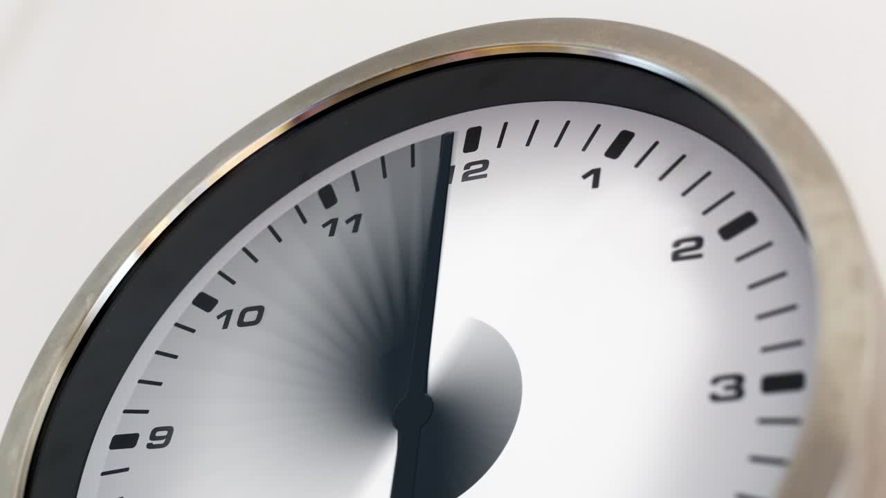 클로크 타임 스 트레일 (4k)