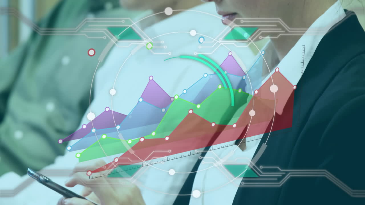 스마트 폰과 디지털 태블릿을 사용하여 금융 데이터 처리를 사용하는 여성 사업가들의 애니메이션