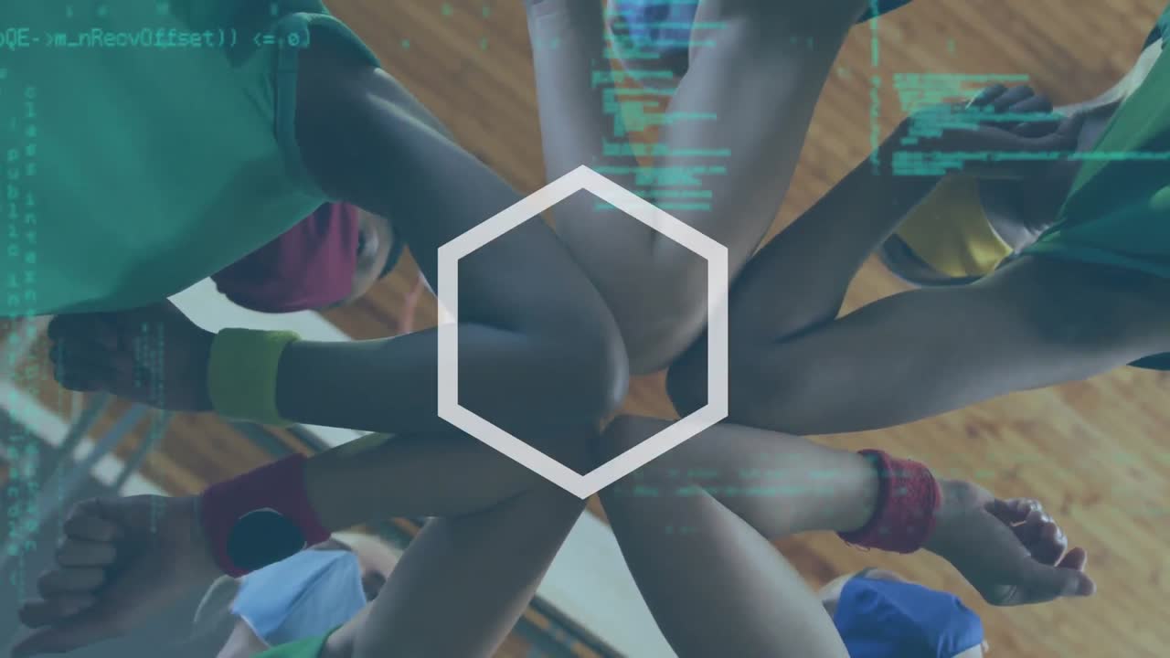 animación de iconos de redes sociales y procesamiento de datos sobre personas que se tocan con los codos