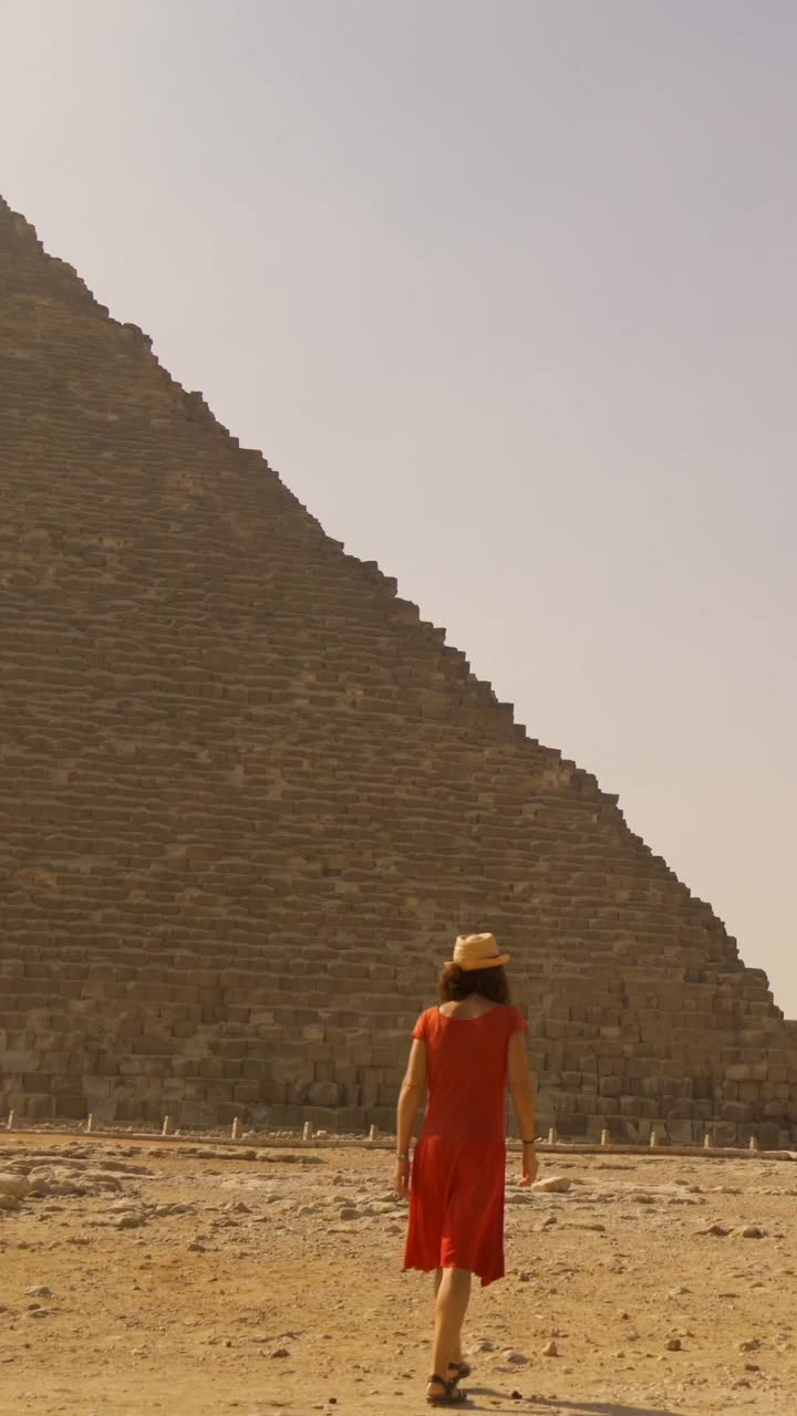 Prozkoumávání egyptských pyramid