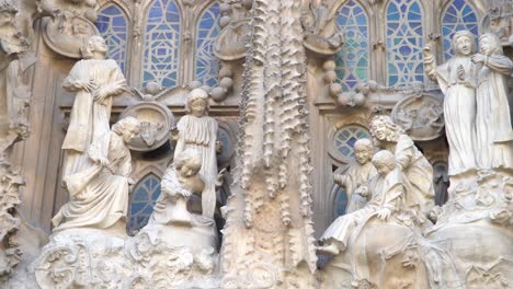 handheld shot of the statues at la sagrada familia