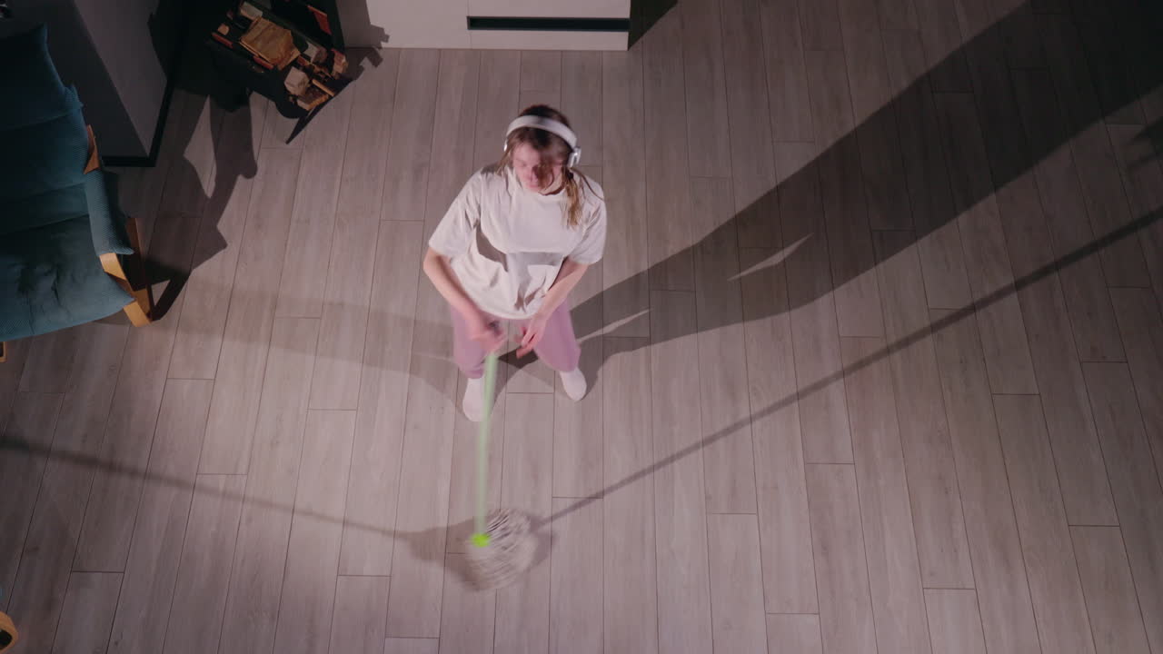 과 춤을 추는 여자