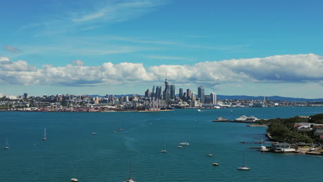 Auckland,-New-Zealand's-city-skyline---aerial-push-in-establishing-shot