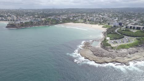 Freshwater-Lookout-And-Rockpool-Near-Freshwater-Beach-In-New-South-Wales,-Australia