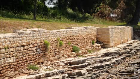 fundamentruinen einer römischen villa in medulin, bezirk istrien, kroatien