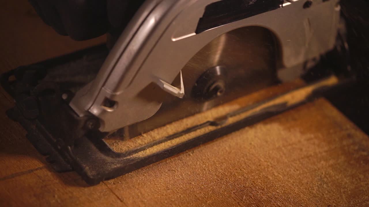 sierra circular para cortar madera