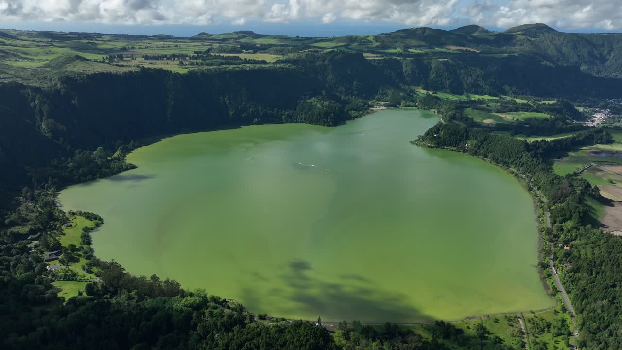 Idyllic View Of Lagoa das Furnas In S&atilde;o Miguel Island, Azores, Portugal