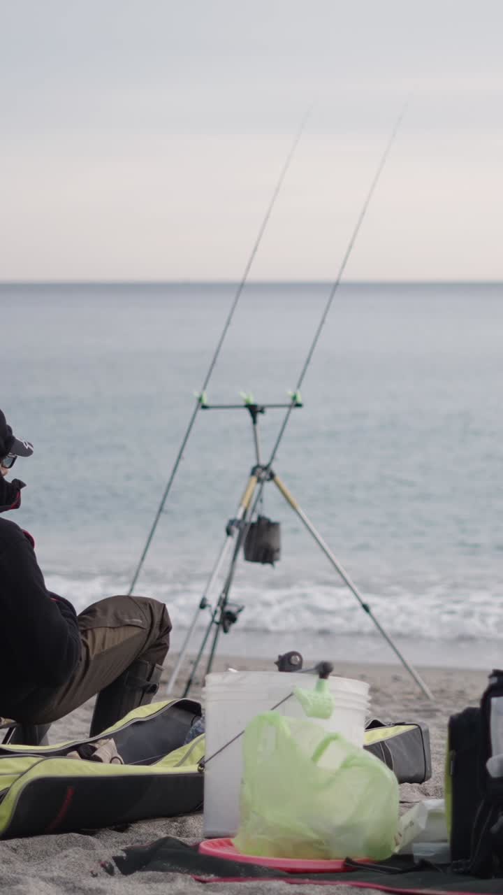 Pesca da riva in spiaggia