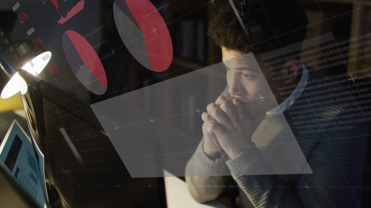 사무실에서 일하는 두 인종의 사업가에 대한 금융 데이터 처리 애니메이션