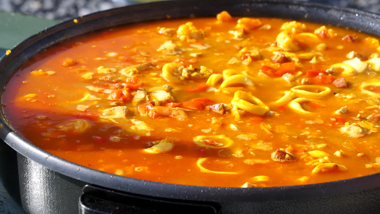 secuencia de paella tiro deliciosa comida sabrosa burbujeante