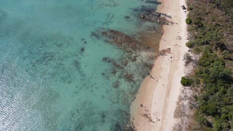 Vista-De-Pájaro-De-La-Bahía-De-Hydeaway-En-La-Región-De-Whitsunday,-Queensland,-Australia