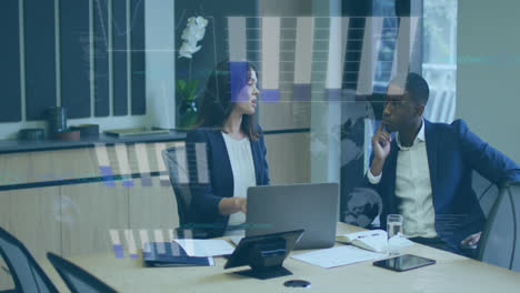 animación del procesamiento de datos sobre diversas personas de negocios en la oficina