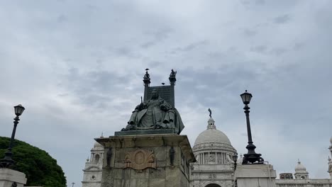 queen victoria monument with victoria memorial's central dome