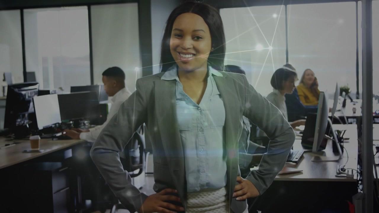 Animazione di una rete di connessioni su diversi professionisti in ufficio