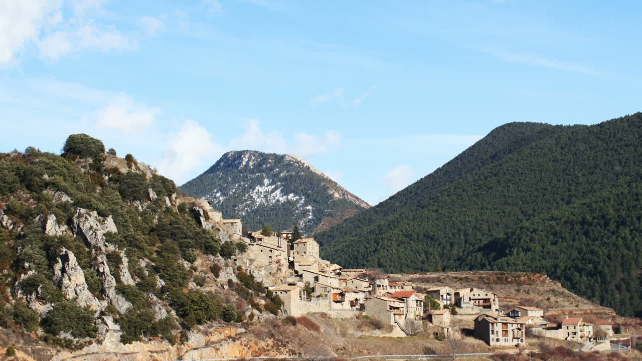 pueblo pirineos 00
