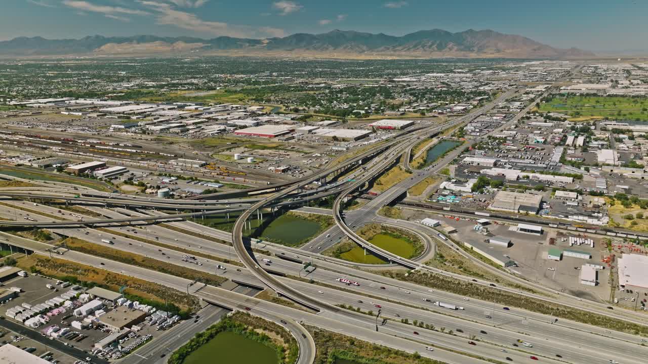 Aerial view of a multiple lane highway leading to downtown