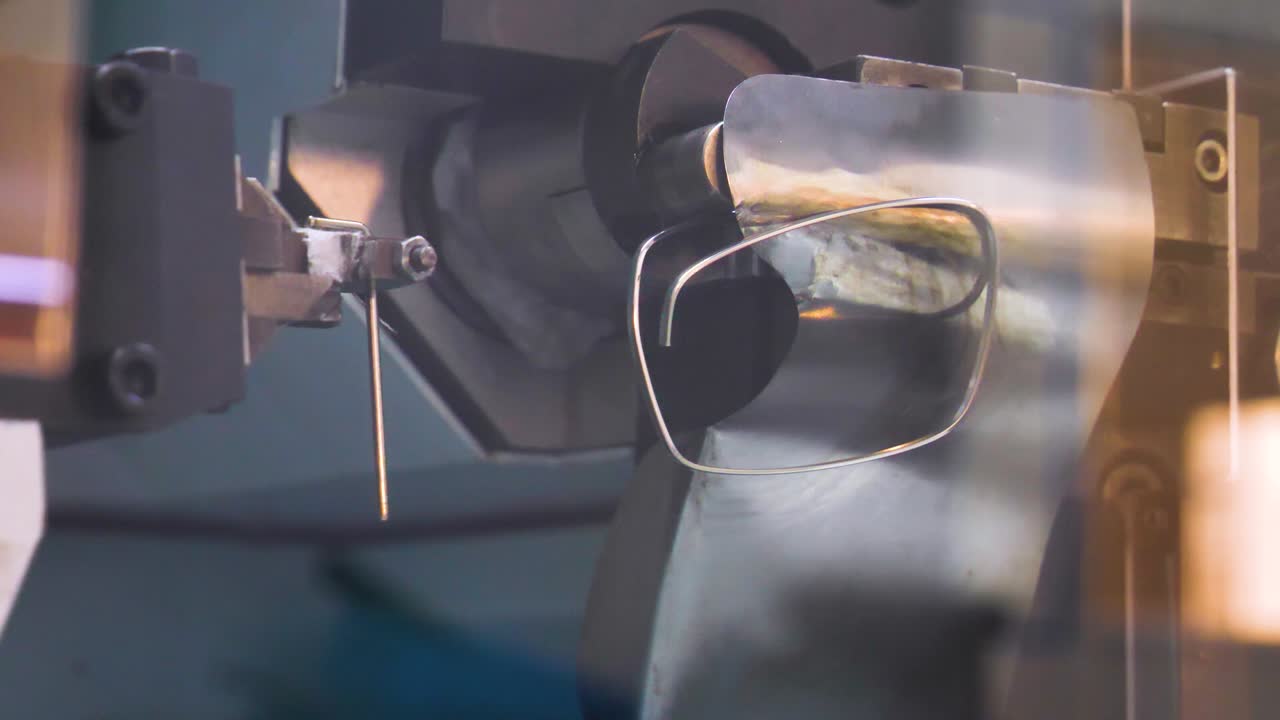 Automated Eyewear Manufacturing Process