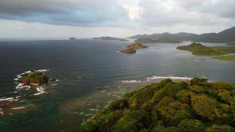 Drone-flying-over-caribbean-islands-in-Panama