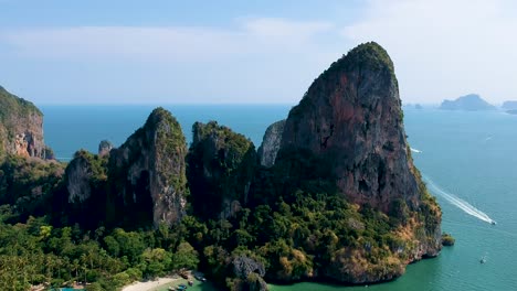 Beautiful-aerial-landscape-shot-of-Railay-Beach,-Ao-Nang,-Krabi,-Thailand