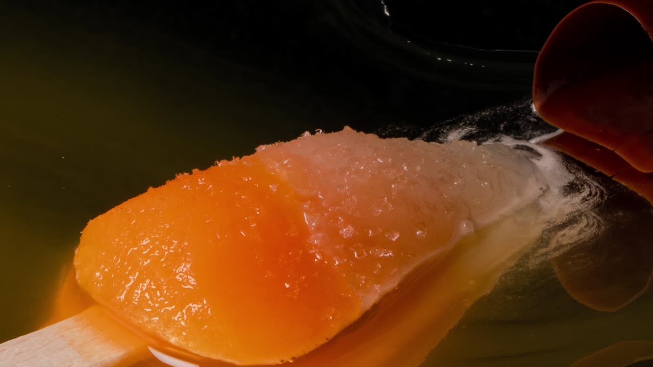 아이스 로켓이 녹는 매크로 샷