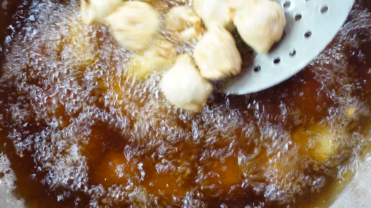 뜨거운 기름 에 음식 을 기