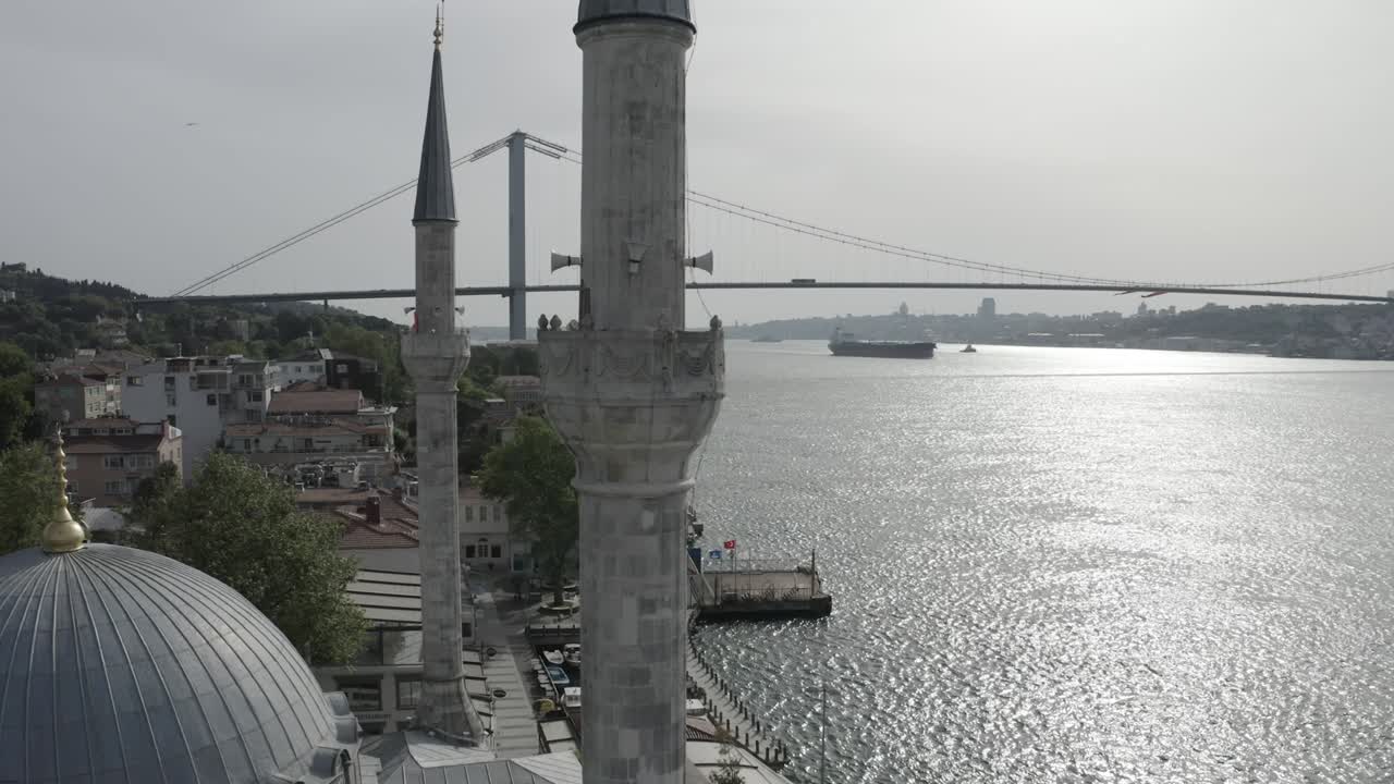 vista aérea de la mezquita de beylerbeyi en estambul
