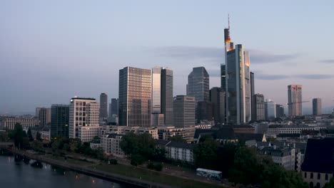 frankfurt skyline at dusk
