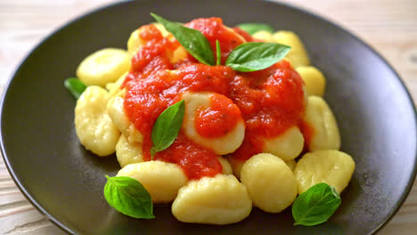 gnocchi-in-tomato-sauce-with-cheese