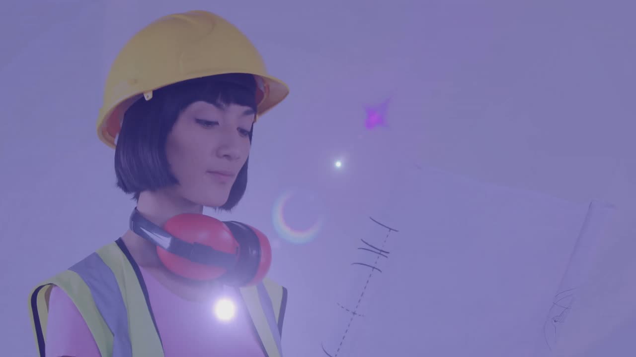 animación de rastros de luz sobre una ingeniera biracial