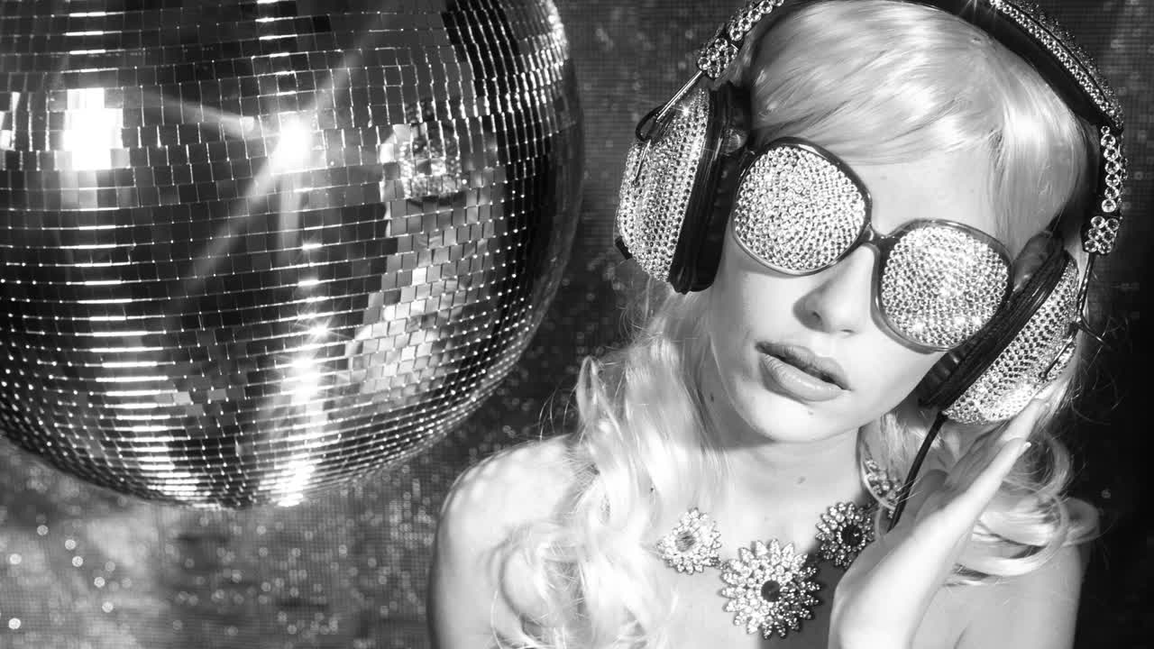 스파클 헤드폰 4k 08