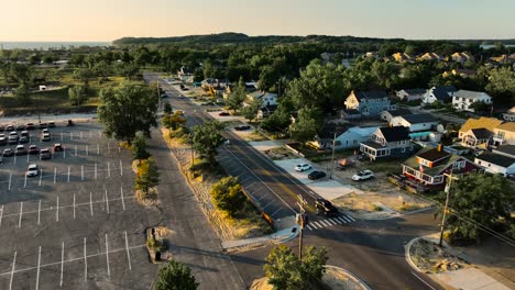 homes on beach street in muskegon, mi