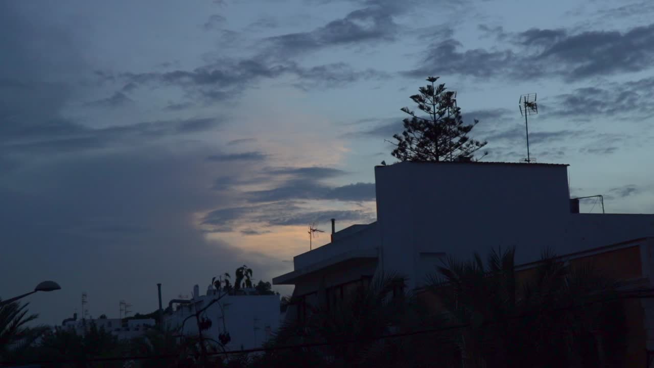 남부 마을의 일몰