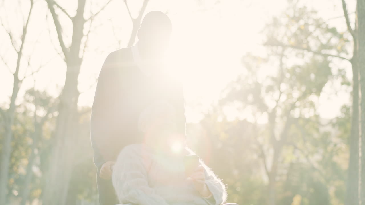 간호사, 노인 여성 및 체어