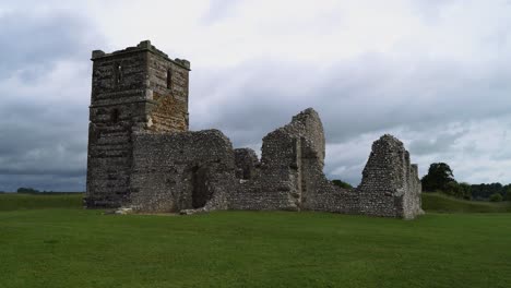 Knowlton-Kirche,-Dorset,-England.-Zeitraffer