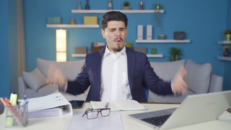 preocúpate por el trabajo. un joven hombre de negocios deprimido se enoja.