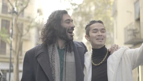 two friends enjoying a day in the city