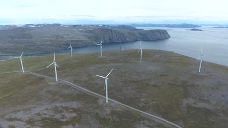 Windmühlen-Zur-Stromerzeugung-Havoygavelen-Windmühlenpark-Norwegen