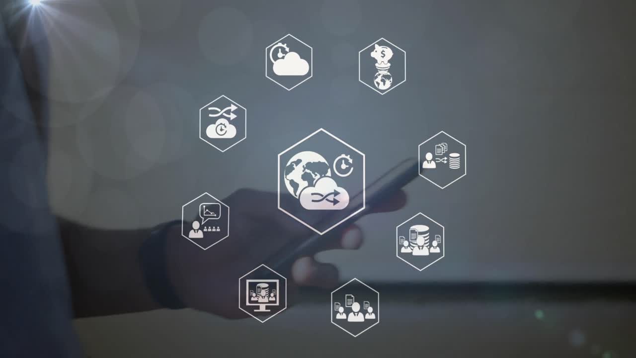 animación de la red de conexiones con iconos sobre el hombre usando un teléfono inteligente