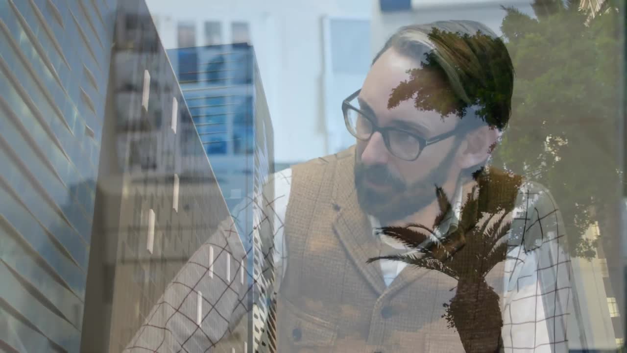 animación de edificios de oficinas sobre hombre de negocios hablando en la oficina moderna