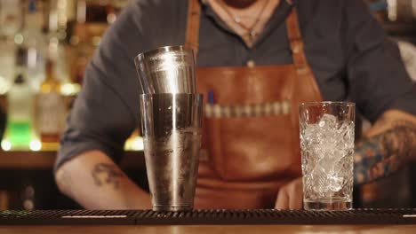 bartender preparing cocktails