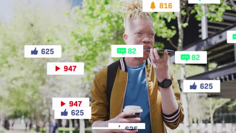 animación del procesamiento de datos de las redes sociales sobre el hombre albino en el teléfono inteligente