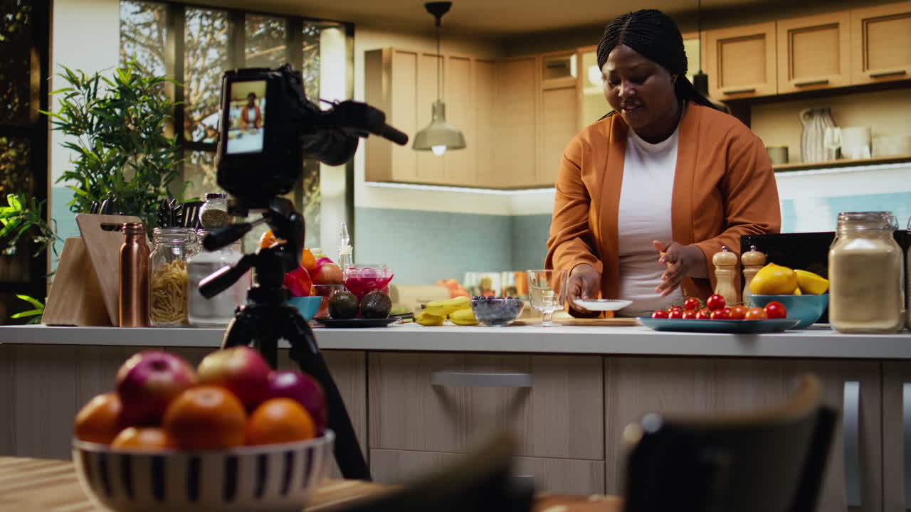 Afroamericano, food influencer, ciotola di chia, sessione di cucina mattutina