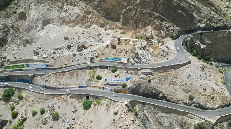 el camino kabul-jalalabad a través del pintoresco mahipar