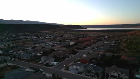 Neighborhood-And-Streets-In-Hurricane,-Utah-At-Sunset---Aerial-Shot