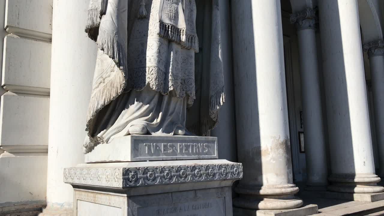 Statue of San Pedro in the Cathedral of Argentina "Our Lady of the Rosary".